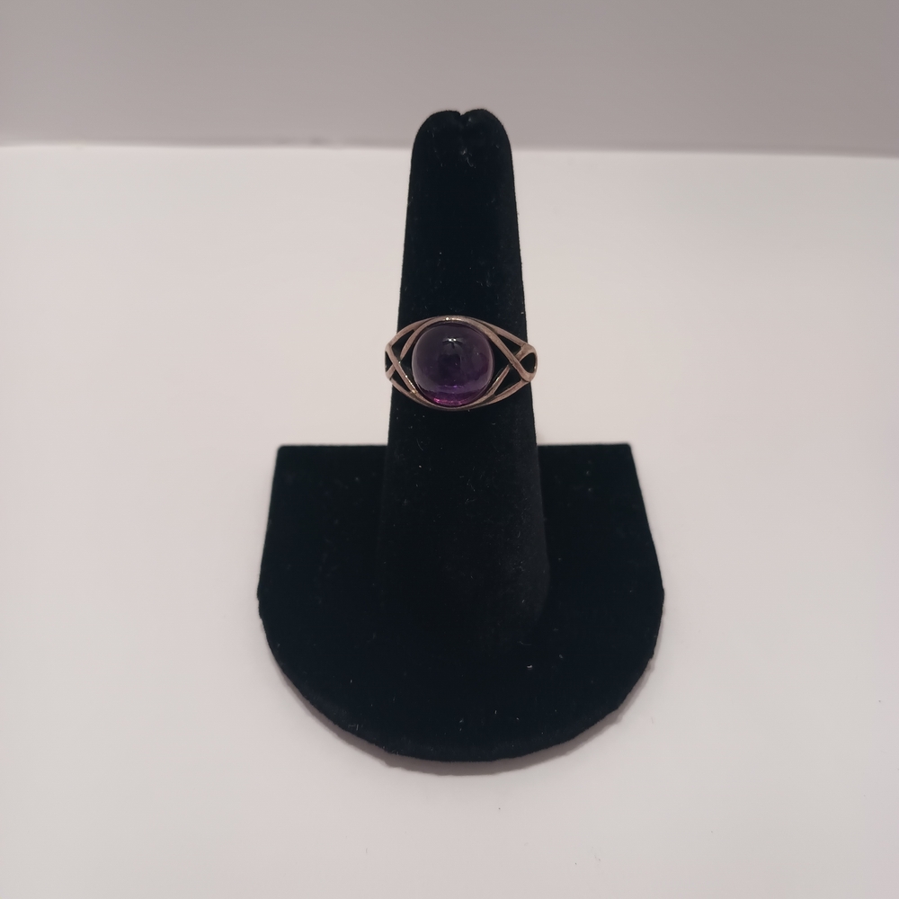 Elegant Purple Stone Ring